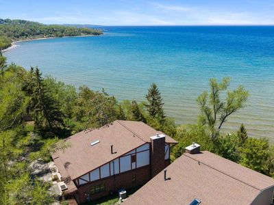 1200 Charlevoix Ave APT 1