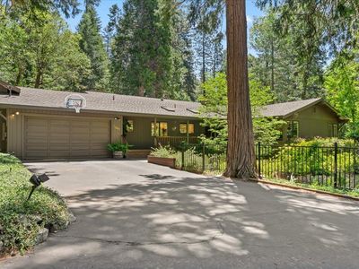 11897 Banner Ct