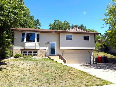 300 W 25th St