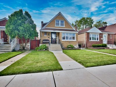 3509 W 73rd Pl