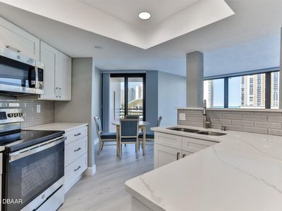 1 Oceans West Blvd APT 3A3