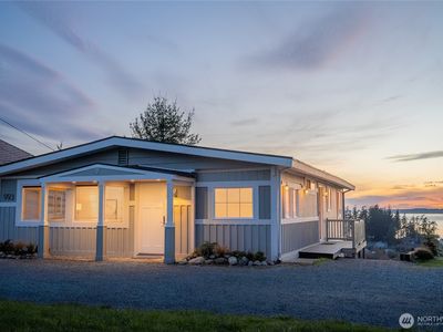 993 N W-Camano Drive