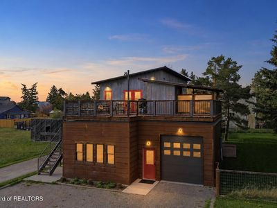 155 E Fremont Ave