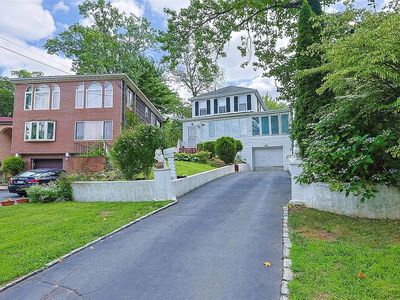 195-12 McLaughlin Ave #1