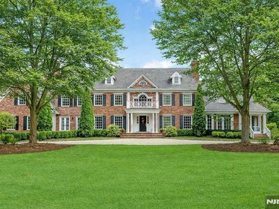 7 Charlden Dr