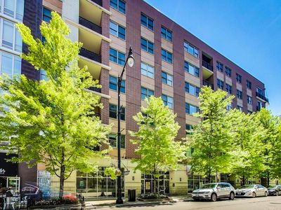873 N Larrabee St APT 612