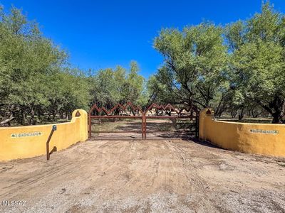 10553 E Speedway Blvd