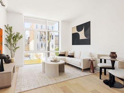 301 Stockholm St #4R