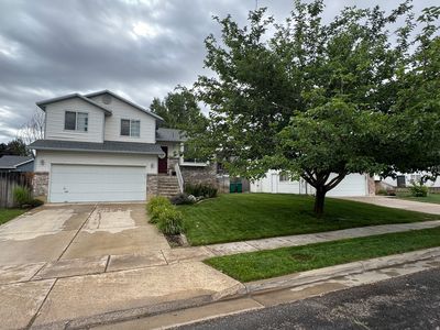 4244 Westlake Dr