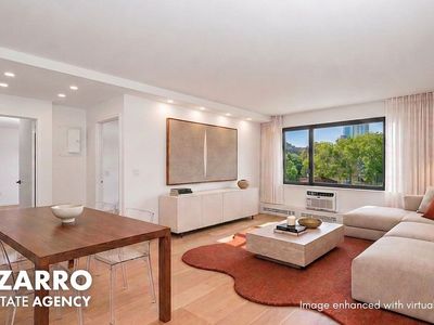 1330 5th Ave APT 3A
