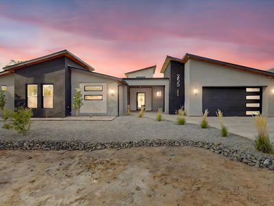 255 Valle Encantado Dr NW