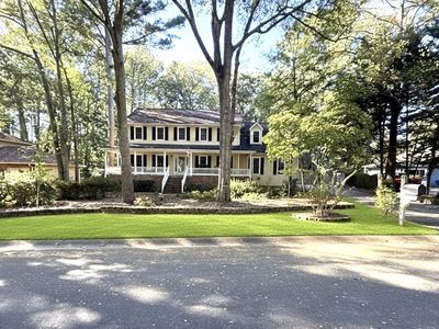 153 Lakeside Dr