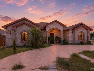 2305 N Kennedy Dr