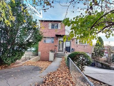 1646 Canarsie Rd
