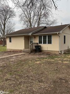 504 Pleasant St