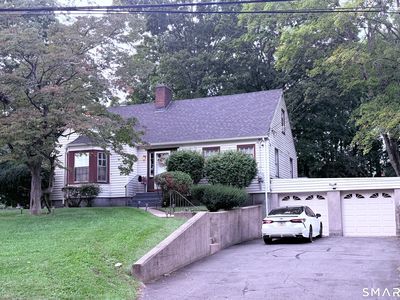 6 Paradise Avenue
