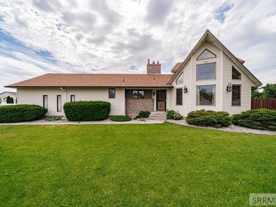 946 S Bellin Rd