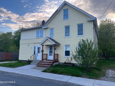 16 Albert St