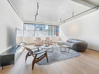 455 W 19th St APT 6S