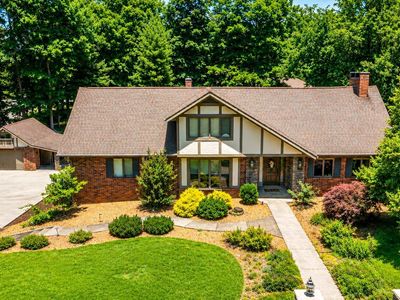 1920 Hillbrook Dr