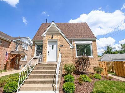 3335 Sunnyside Ave