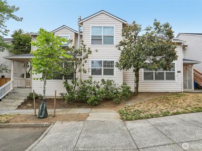 5908 NE 35th Circle