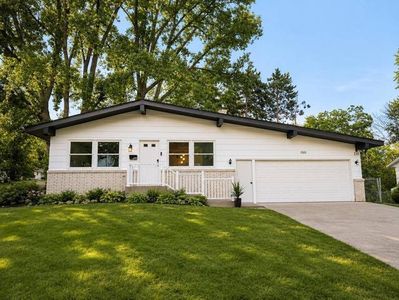231 Birchwood Dr N
