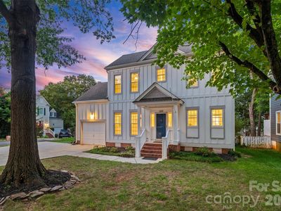 3211 Moores Glen Dr