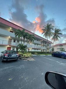 1400 NE 191st St APT 324