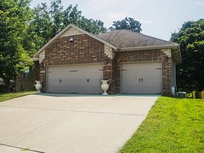 5618 E Pearson Parkway