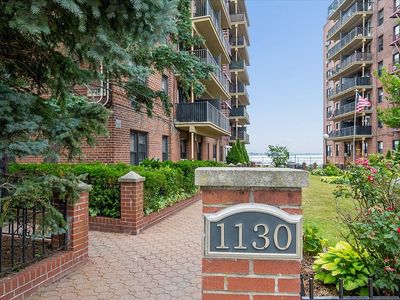 1130 Stadium Ave APT 1J