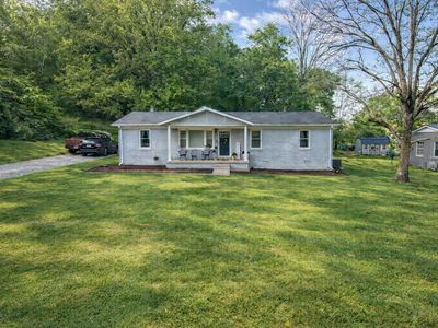 1080 Woodland Dr
