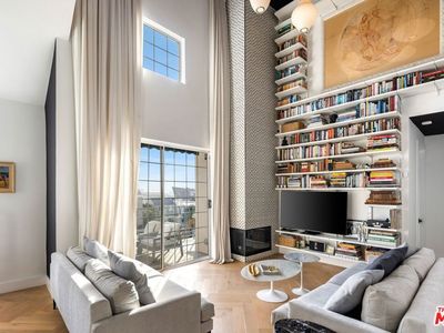 930 N Doheny Dr APT 301