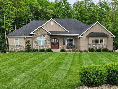 513 Woodsend Dr