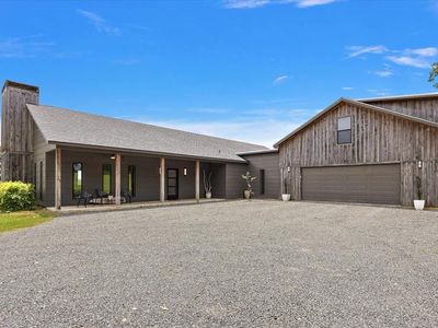 1055 County Road 1361