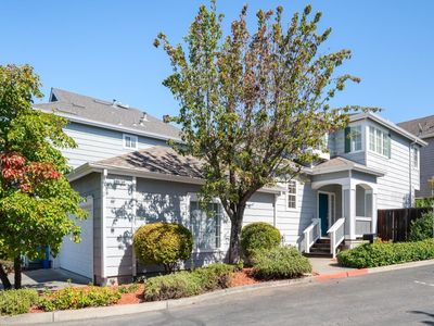 1014 Addison Circle