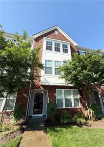 605 Petunia Pl
