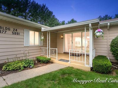 Property at 5891 Leisure South Dr SE, Kentwood, MI