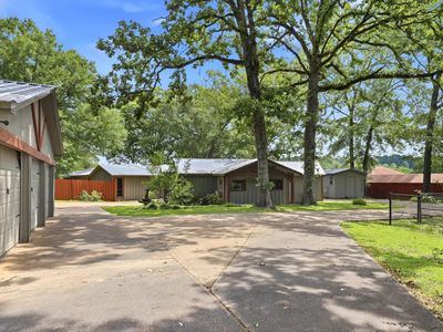 222 N Lake Dr