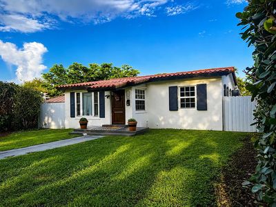 Property at 208 Iroquois St, Miami Springs, FL