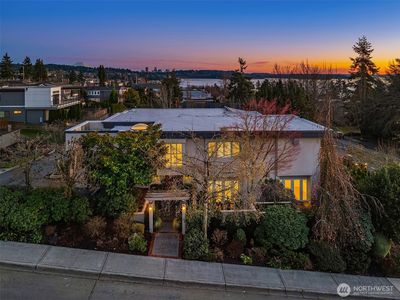 7 10th Avenue