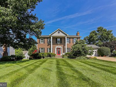 8668 Felsview Dr