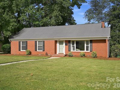 4712 Fairheath Rd