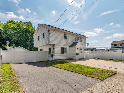 3 Hobson St