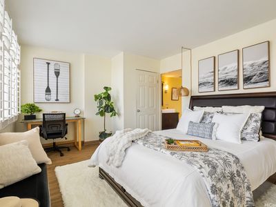 1020 Green St APT 711
