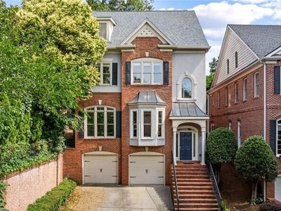 2694 Lenox Rd NE