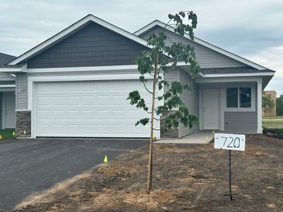 720 Cherrywood Ln