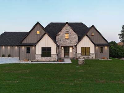 275 Latigo Way