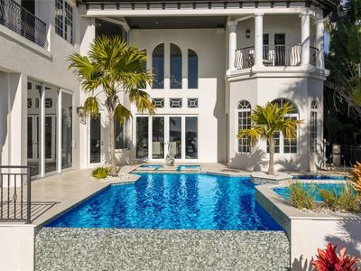 1418 John Ringling Pkwy