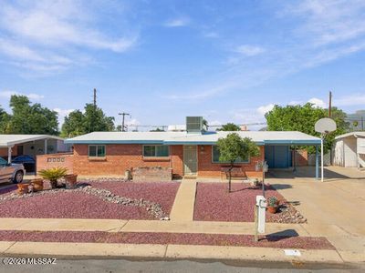 180 W Knox Dr